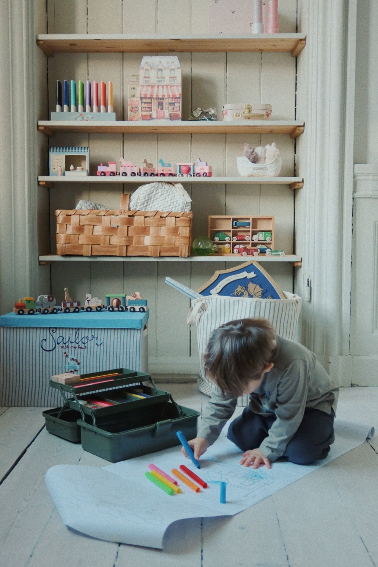 Kreativní kufřík na tvoření – organizér + výtvarné potřeby KONGES SLOJD Olivine | Stylové doplňky pro děti a ženy | Lavly.cz