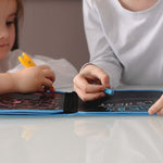 Kreslicí knížka s křídami JAQ JAQ BIRD Vlaky a metro | Stylové doplňky pro děti a ženy | Lavly.cz