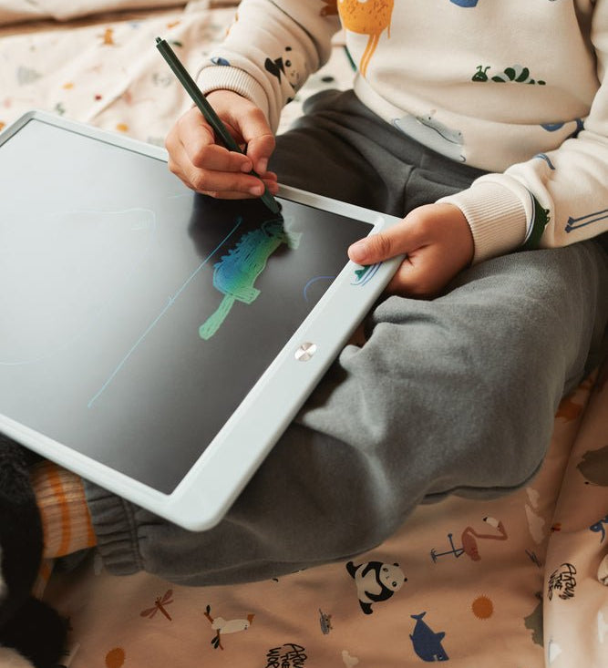 Kreslicí tablet LIEWOOD Zora 13,5" Croco / Dove Blue | Stylové doplňky pro děti a ženy | Lavly.cz