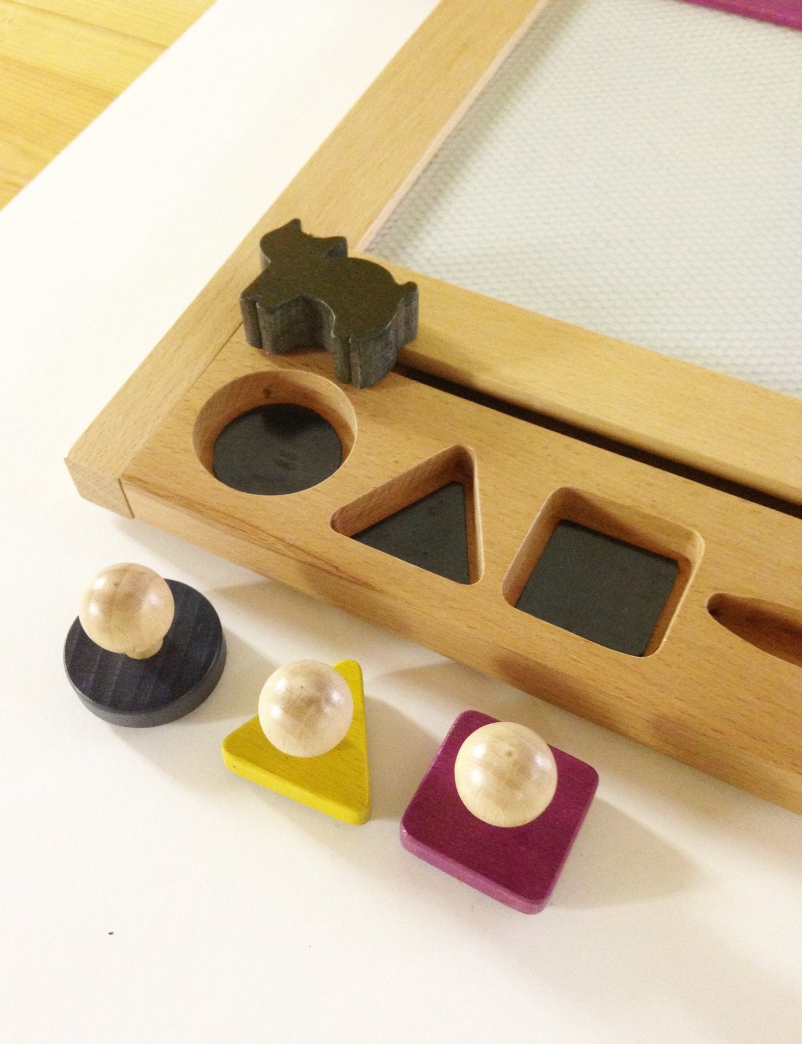 Magnetická kreslicí tabulka Oekaki Domeček s kočičkou | Stylové doplňky pro děti a ženy | Lavly.cz