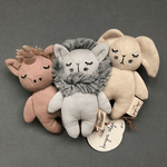 Měkké hračky / chrastítka KONGES SLOJD | Stylové doplňky pro děti a ženy | Lavly.cz