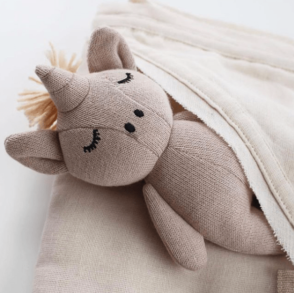 Měkké hračky / chrastítka KONGES SLOJD | Stylové doplňky pro děti a ženy | Lavly.cz