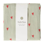 Mušelínová plena STUDIO NOOS Green Hearts 120 x 120 cm | Lavly.cz