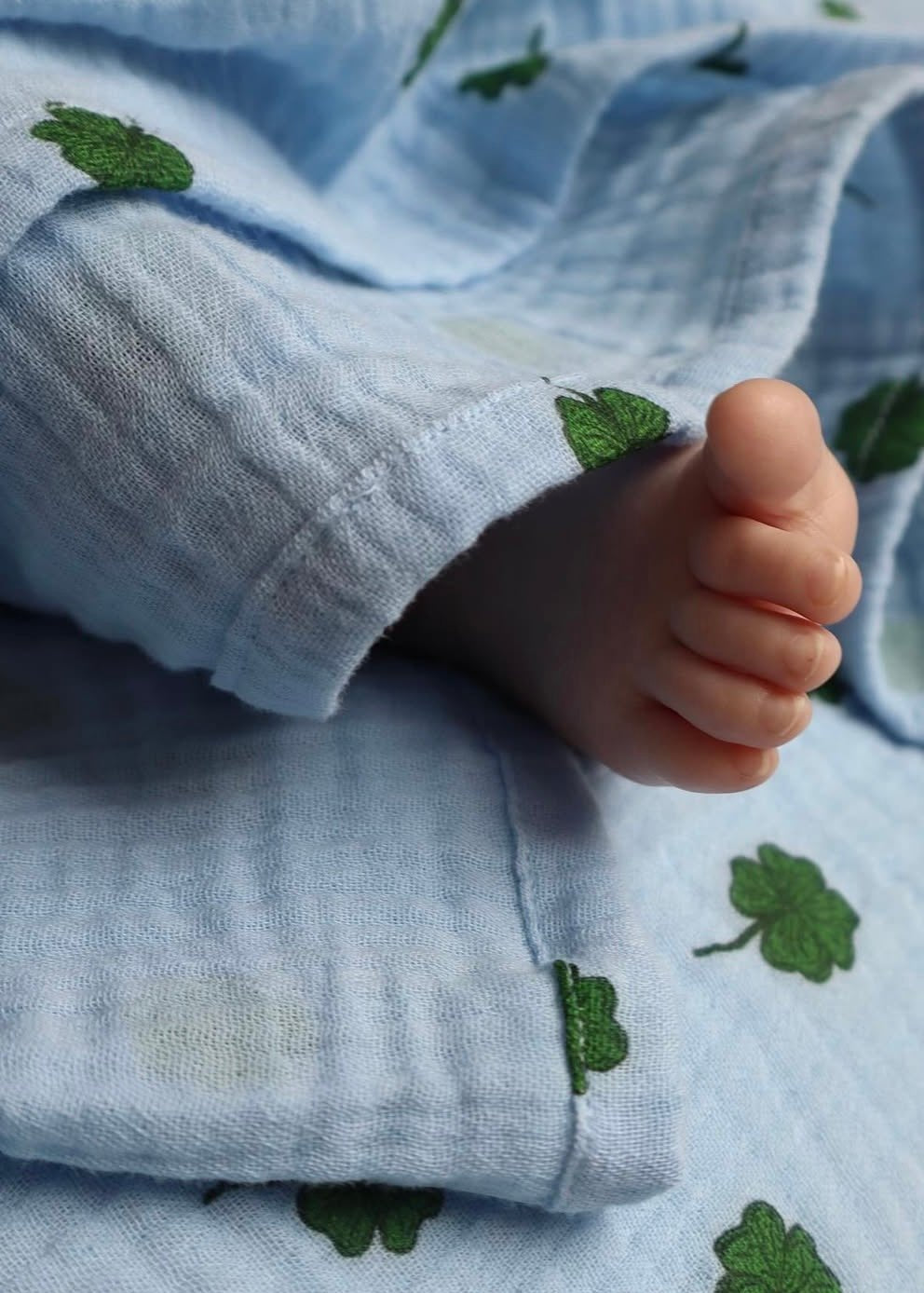 Mušelínová plena STUDIO NOOS Light Blue Clover | Stylové doplňky pro děti a ženy | Lavly.cz