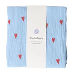 Mušelínová plena STUDIO NOOS Light Blue Hearts 120 x 120 cm | Lavly.cz