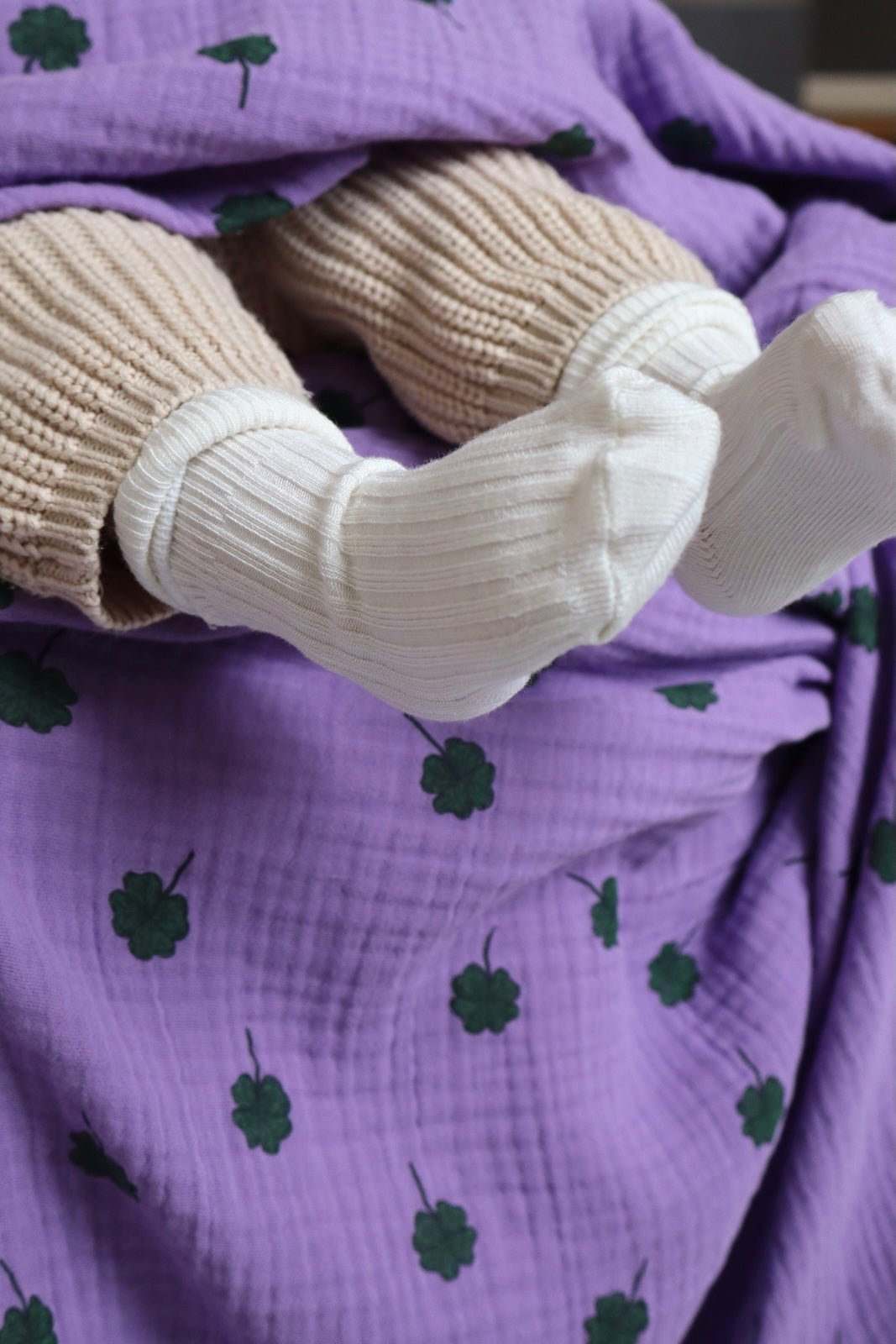 Mušelínová plena STUDIO NOOS Purple Clover | Lavly.cz