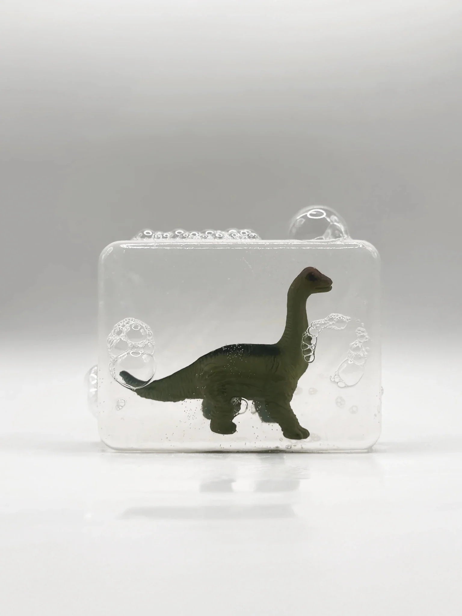 Mýdlo s hračkou uvnitř LUDI SOAP Dino Diplodocus | Lavly.cz