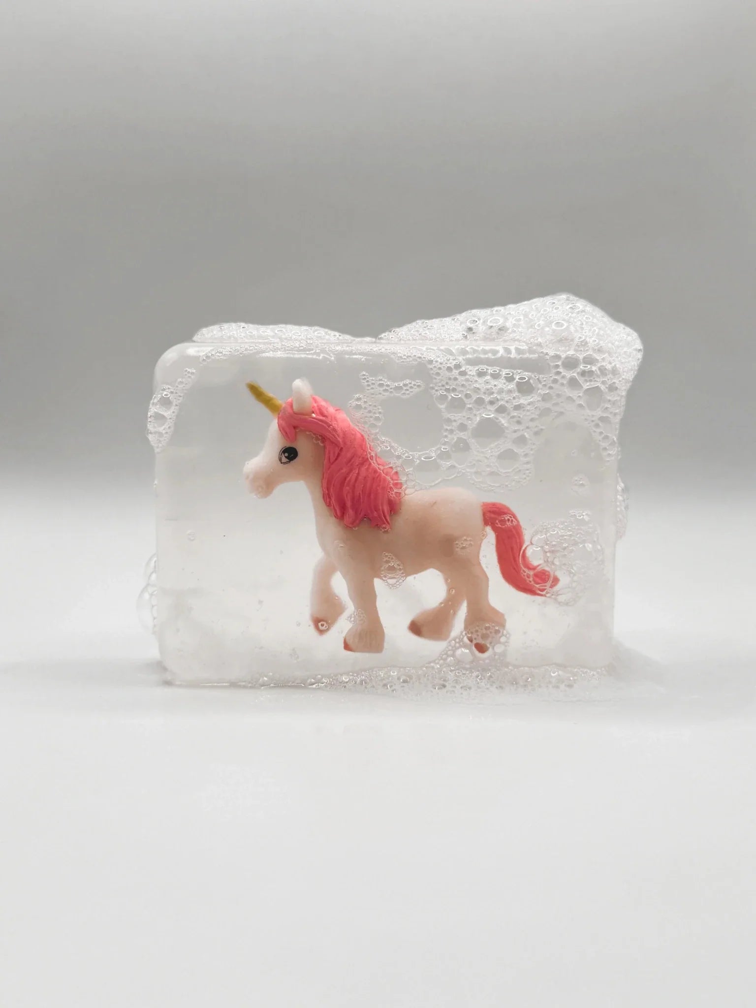 Mýdlo s hračkou uvnitř LUDI SOAP Unicorn Rose | Lavly.cz