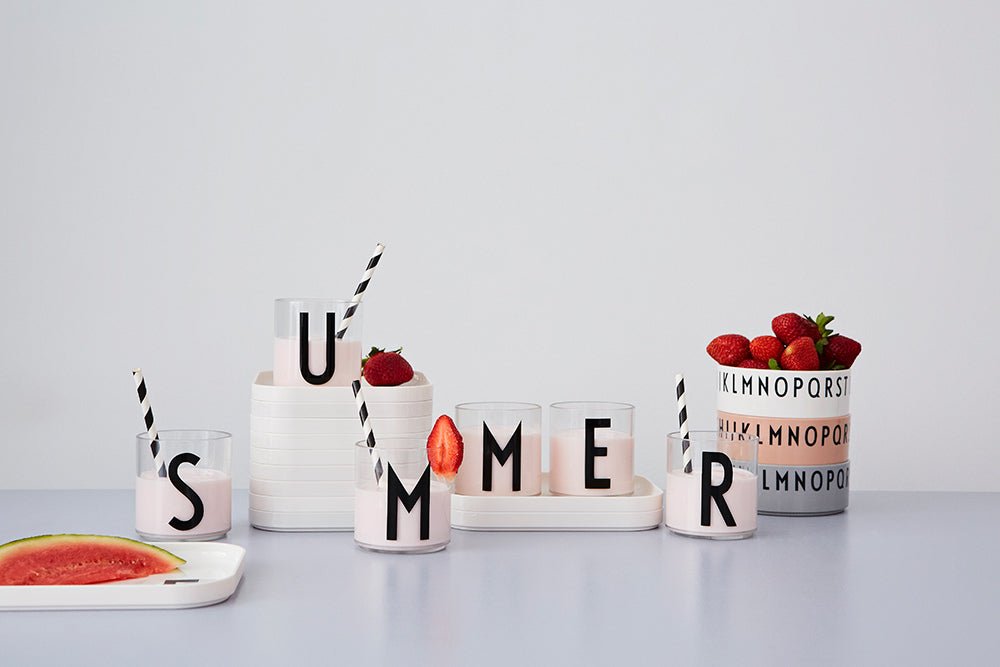 Nerozbitná dětská personalizovaná "sklenička" DESIGN LETTERS | Stylové doplňky pro děti a ženy | Lavly.cz
