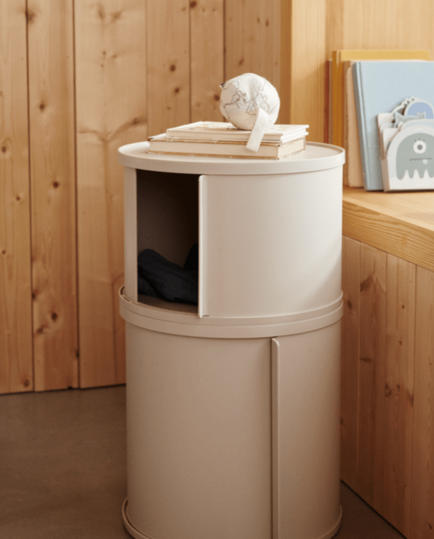 Noční stolek / úložný systém LIEWOOD Damien Sandy | Stylové doplňky pro děti a ženy | Lavly.cz