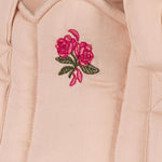 Nosítko na panenky KONGES SLOJD Cameo Rose | Stylové doplňky pro děti a ženy | Lavly.cz