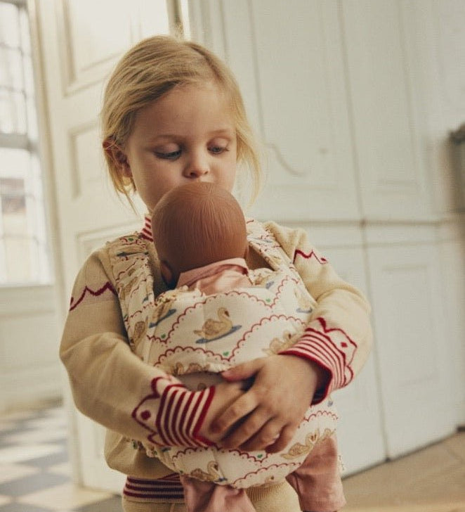 Nosítko pro panenky KONGES SLOJD Cameo Rose | Stylové doplňky pro děti a ženy | Lavly.cz