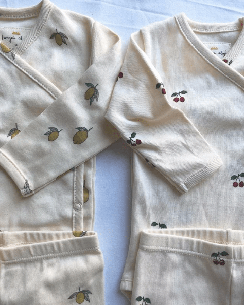 Novorozenecké kalhoty KONGES SLOJD Cherry | Stylové doplňky pro děti a ženy | Lavly.cz