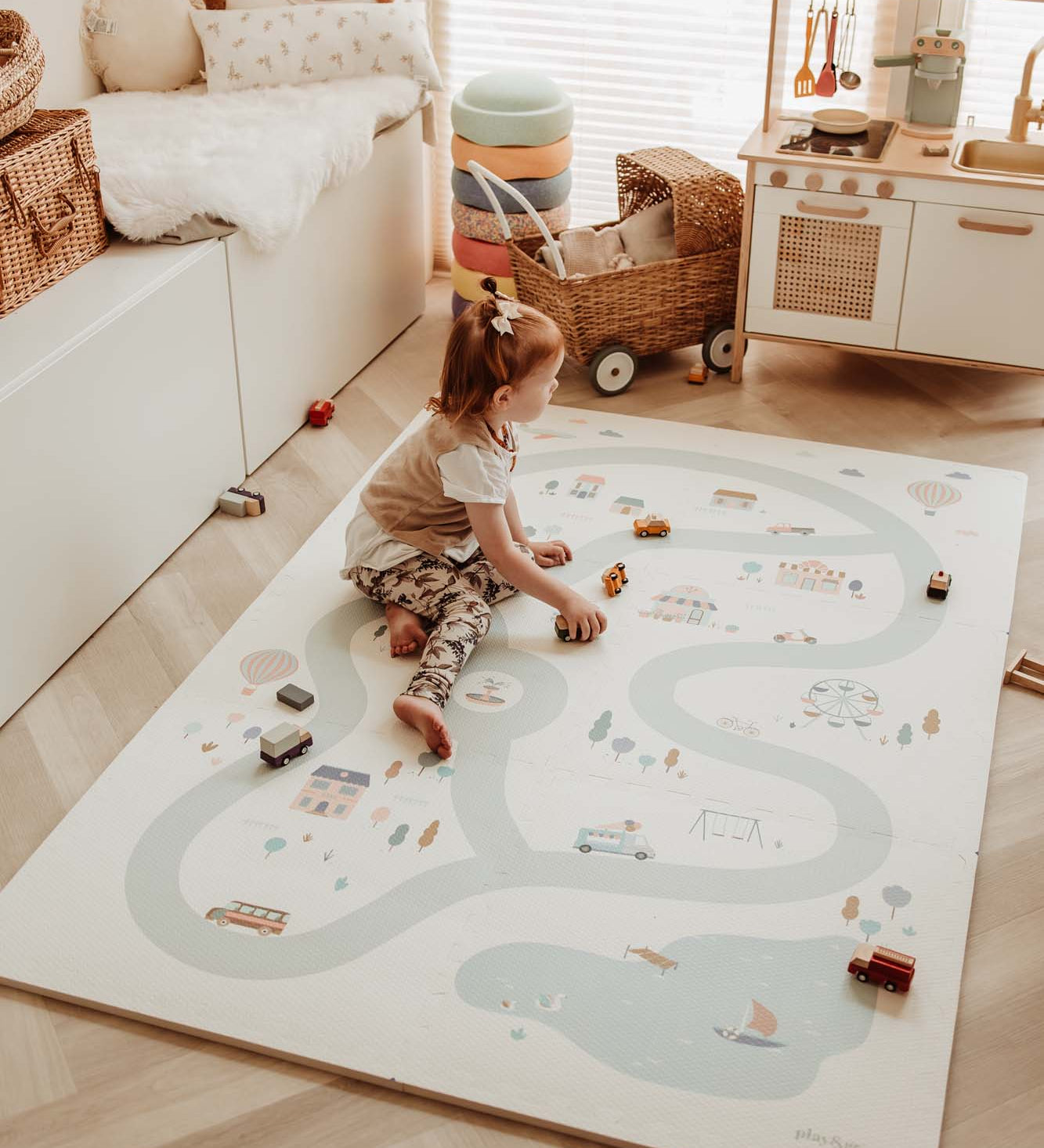 Oboustranná puzzle podložka PLAY&GO Město / Terazzo | Stylové doplňky pro děti a ženy | Lavly.cz