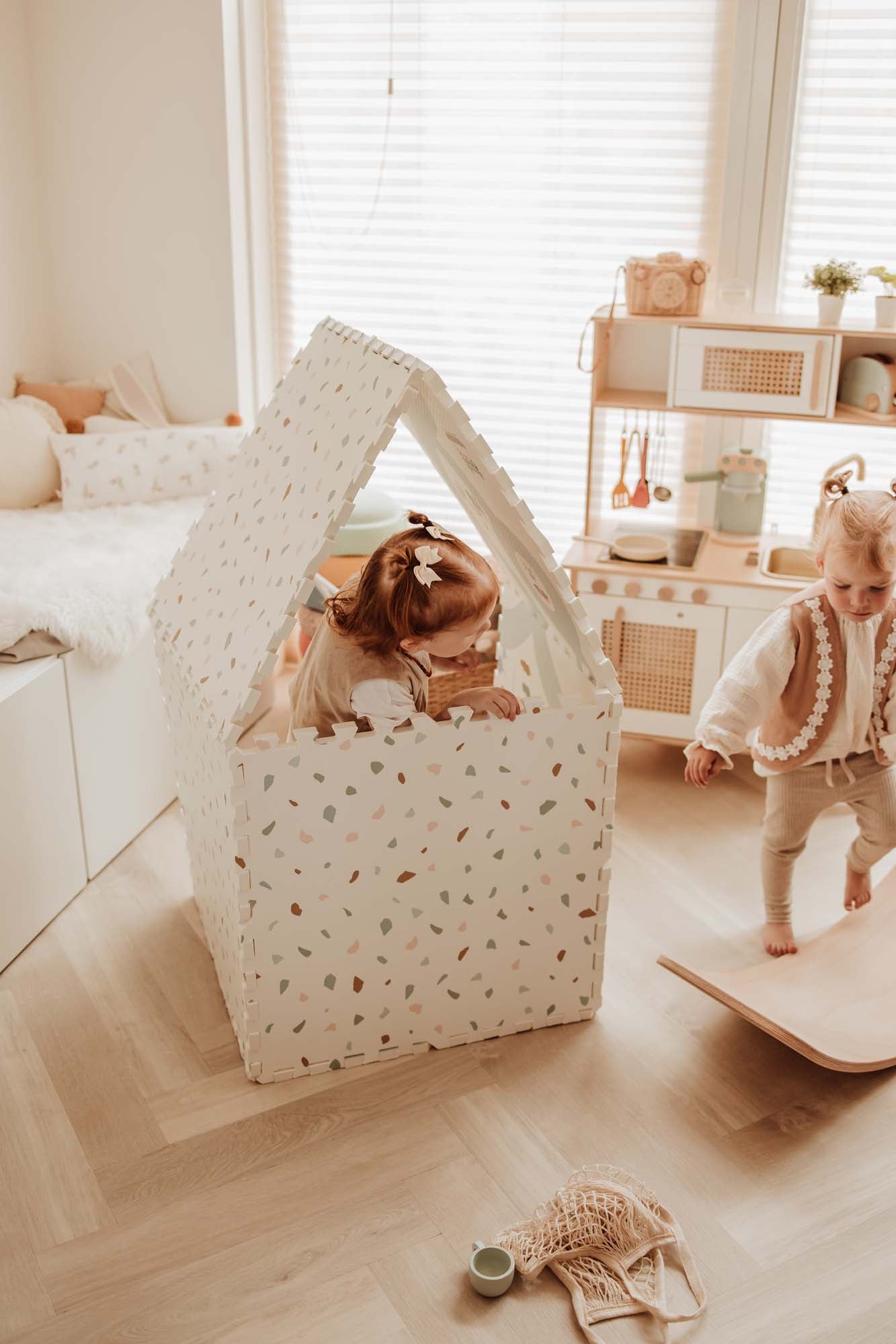 Oboustranná puzzle podložka PLAY&GO Město / Terazzo | Stylové doplňky pro děti a ženy | Lavly.cz