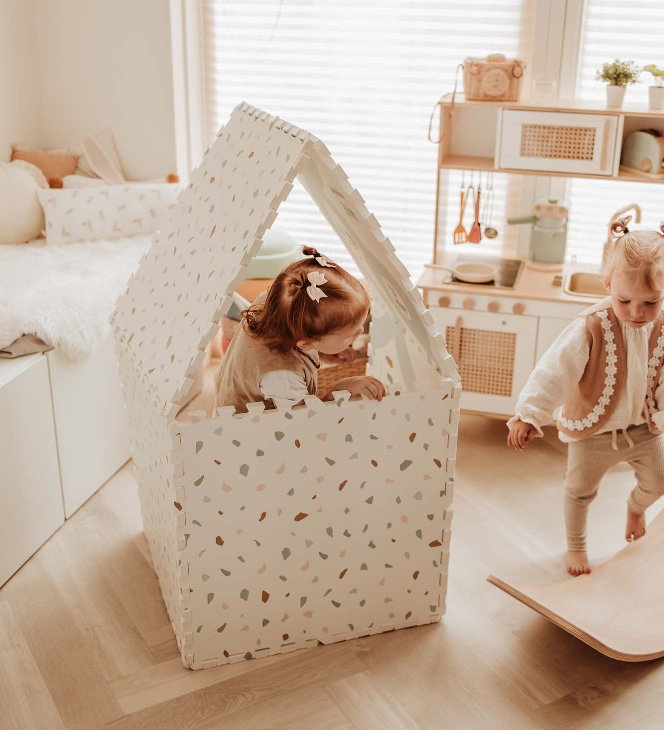 Oboustranná puzzle podložka PLAY&GO Město / Terazzo | Stylové doplňky pro děti a ženy | Lavly.cz