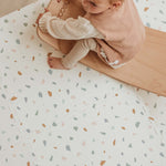 Oboustranná puzzle podložka PLAY&GO Město / Terazzo | Stylové doplňky pro děti a ženy | Lavly.cz