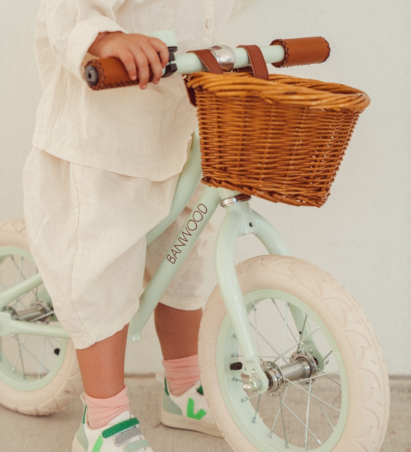 Odrážedlo BANWOOD FIRST GO! Pale Mint | Stylové doplňky pro děti a ženy | Lavly.cz