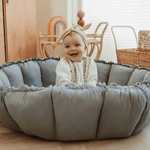 PLAY&GO Bloom Hrací podložka / Hnízdečko Dusty Blue | Stylové doplňky pro děti a ženy | Lavly.cz