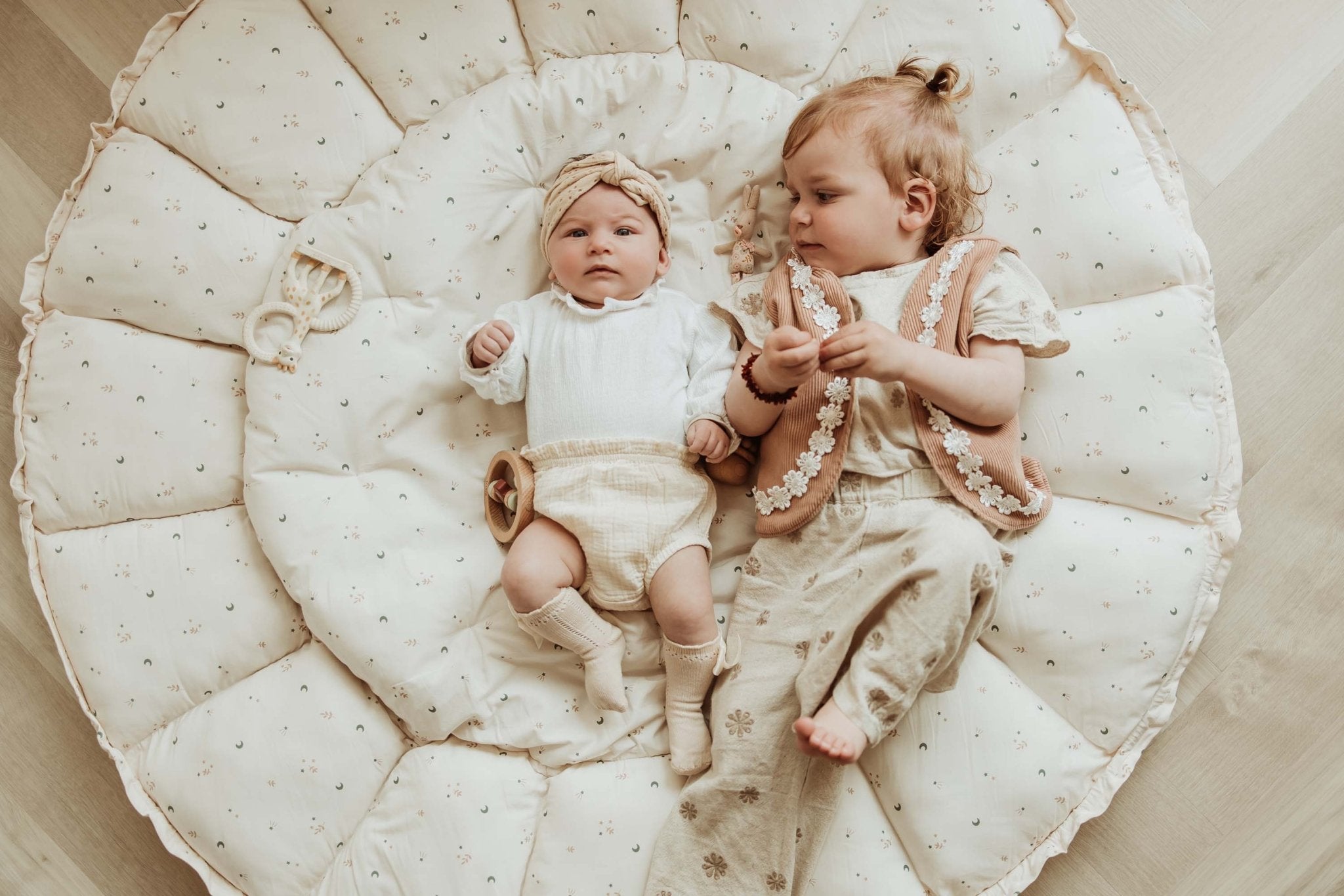 PLAY&GO Bloom Hrací podložka / Hnízdečko Moon | Stylové doplňky pro děti a ženy | Lavly.cz