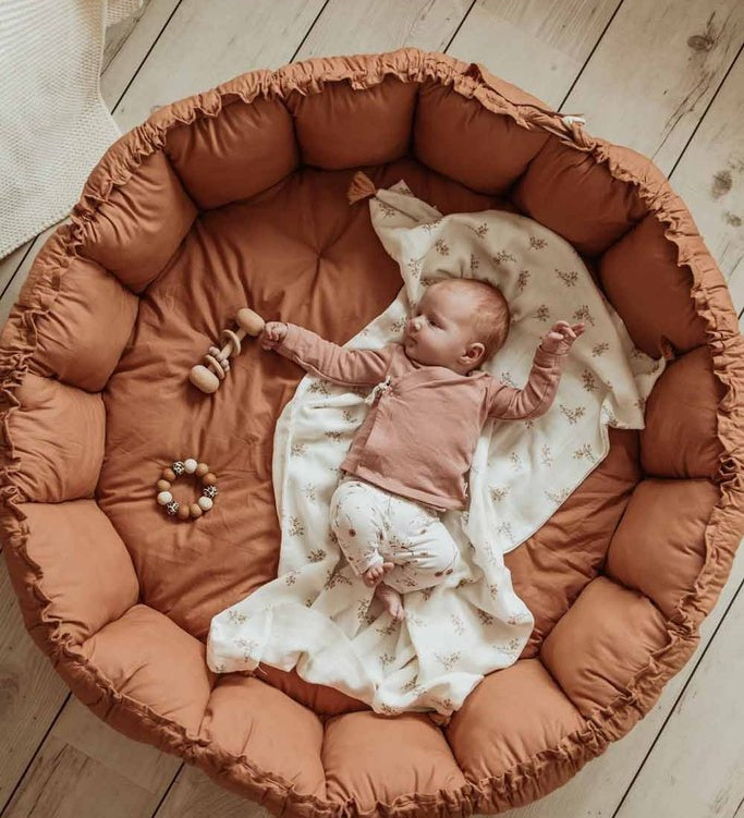 PLAY&GO Bloom Hrací podložka / Hnízdečko Tawny Brown | Stylové doplňky pro děti a ženy | Lavly.cz