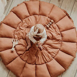 PLAY&GO Bloom Hrací podložka / Hnízdečko Tawny Brown | Stylové doplňky pro děti a ženy | Lavly.cz