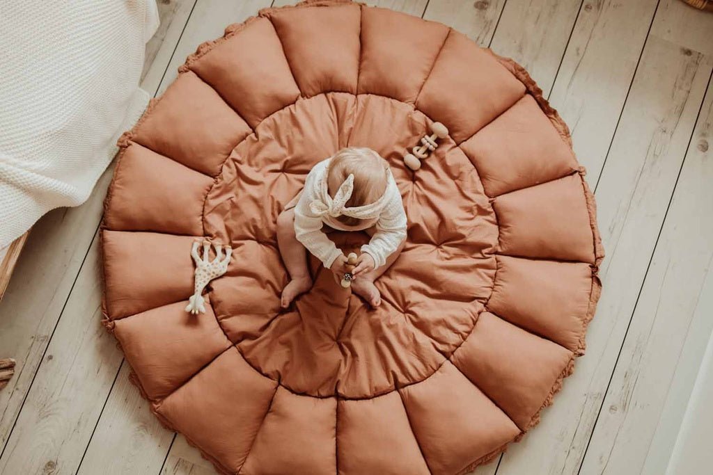 PLAY&GO Bloom Hrací podložka / Hnízdečko Tawny Brown | Stylové doplňky pro děti a ženy | Lavly.cz