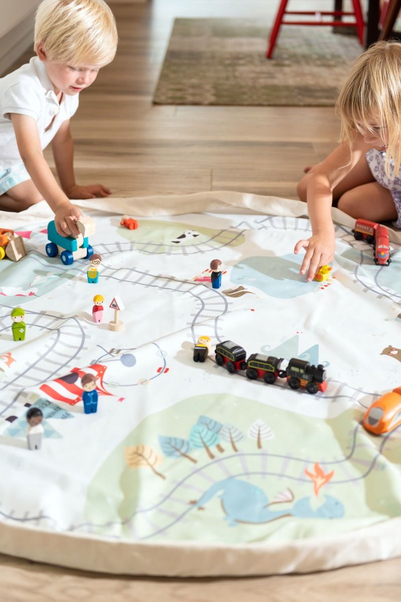 PLAY&GO Hrací podložka / vak na hračky Koleje / Medvědi | Stylové doplňky pro děti a ženy | Lavly.cz
