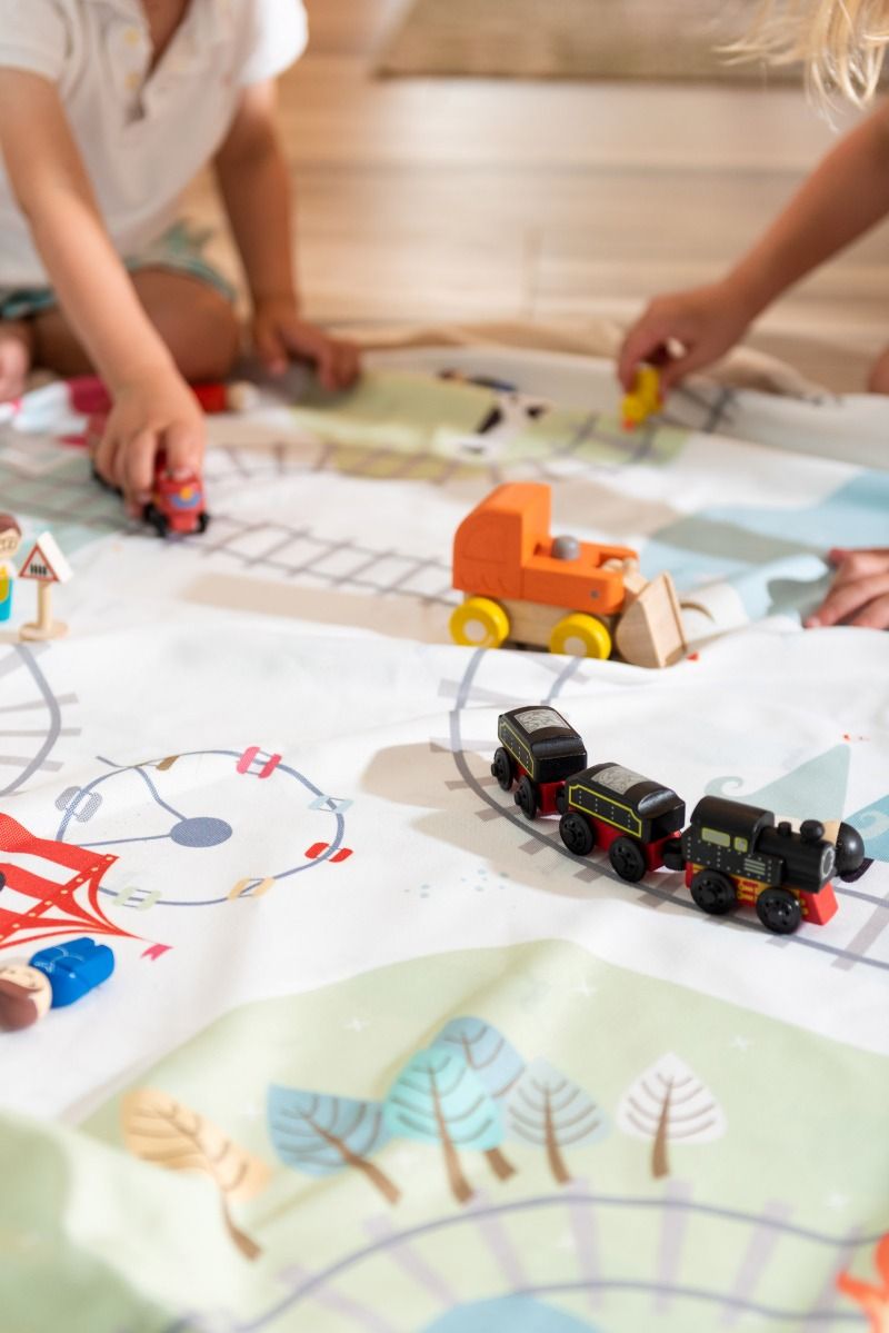 PLAY&GO Hrací podložka / vak na hračky Koleje / Medvědi | Stylové doplňky pro děti a ženy | Lavly.cz
