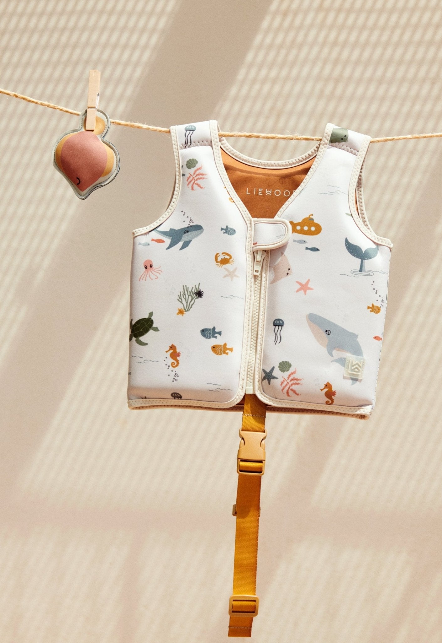 Plovací vesta LIEWOOD Dove Mořský svět / Sandy | Stylové doplňky pro děti a ženy | Lavly.cz