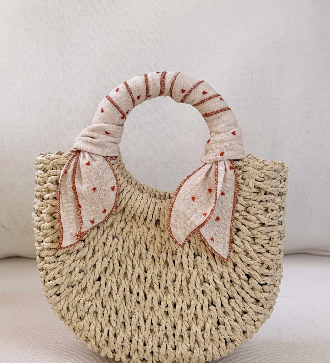 Proutěný košíček MRS. ERTHA Tiny Hearts | Lavly.cz