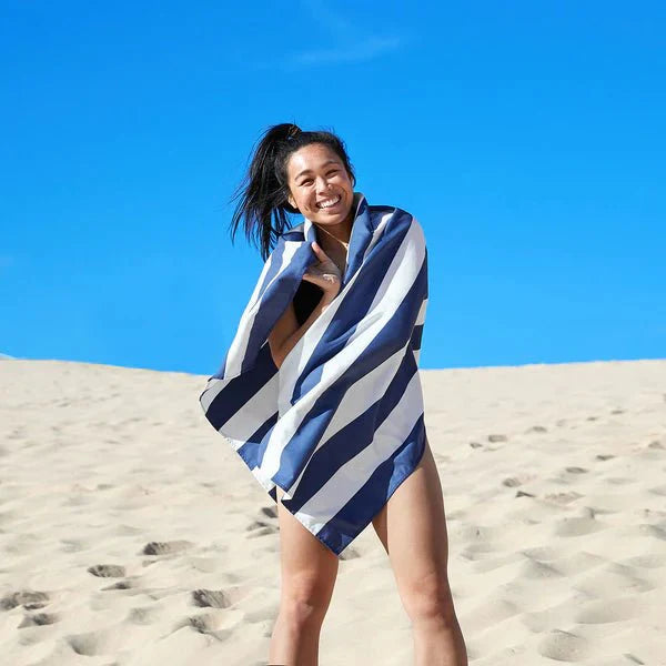 Rychleschnoucí plážová osuška DOCK & BAY Whitsunday Blue | Lavly.cz