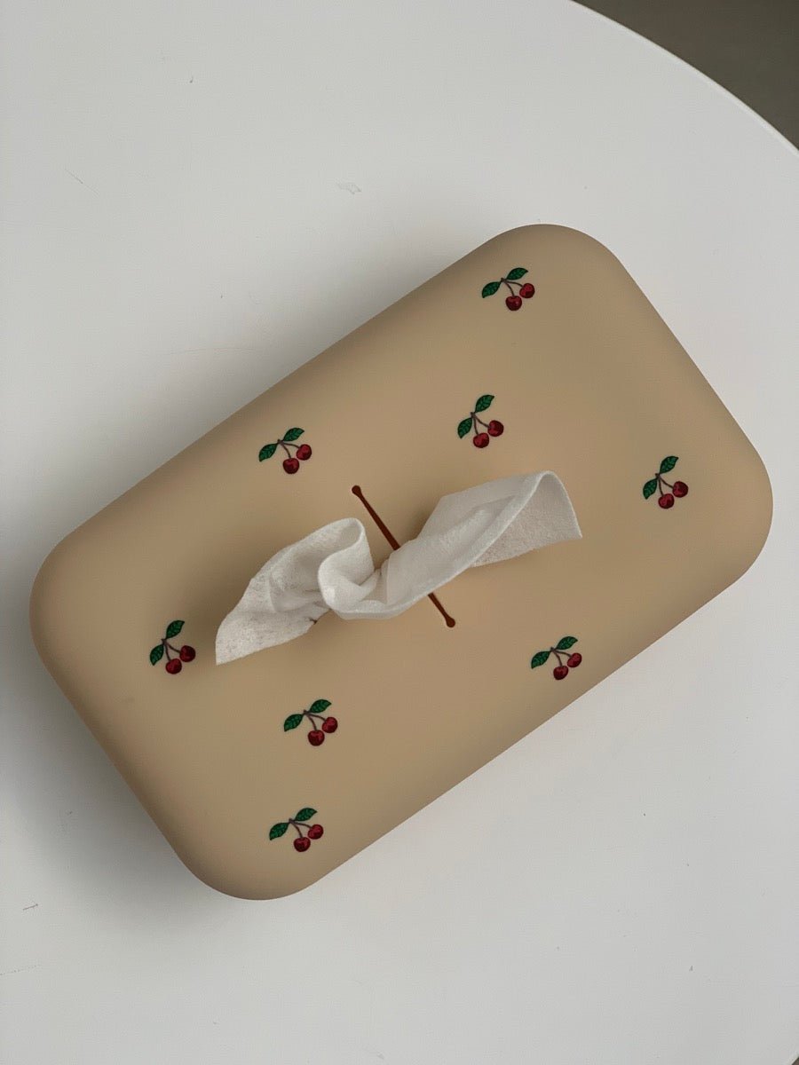 Silikonový obal na vlhčené ubrousky KONGES SLOJD Cherry | Stylové doplňky pro děti a ženy | Lavly.cz