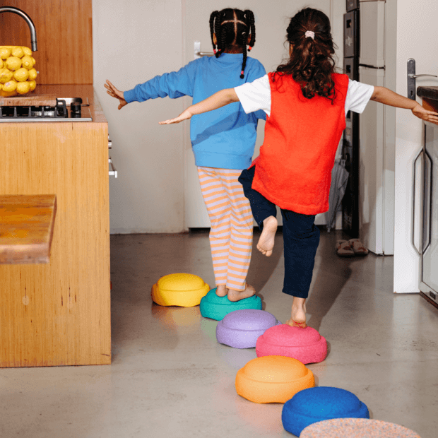 STAPELSTEIN® 6+1 ks Original Rainbow Set Classic Balanční kameny a deska | Stylové doplňky pro děti a ženy | Lavly.cz