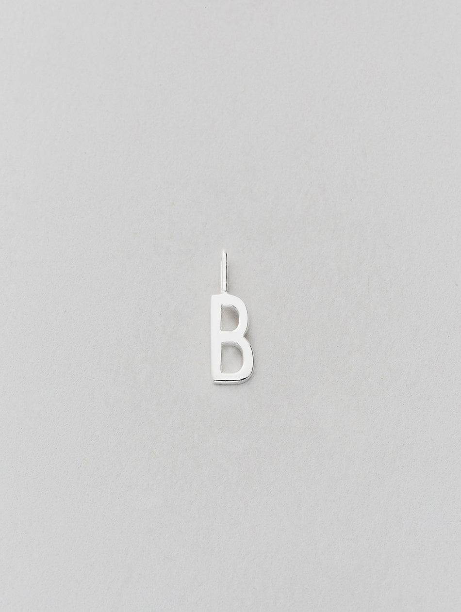 Stříbrný přívěsek Písmeno A - Z - 10 mm DESIGN LETTERS | Stylové doplňky pro děti a ženy | Lavly.cz