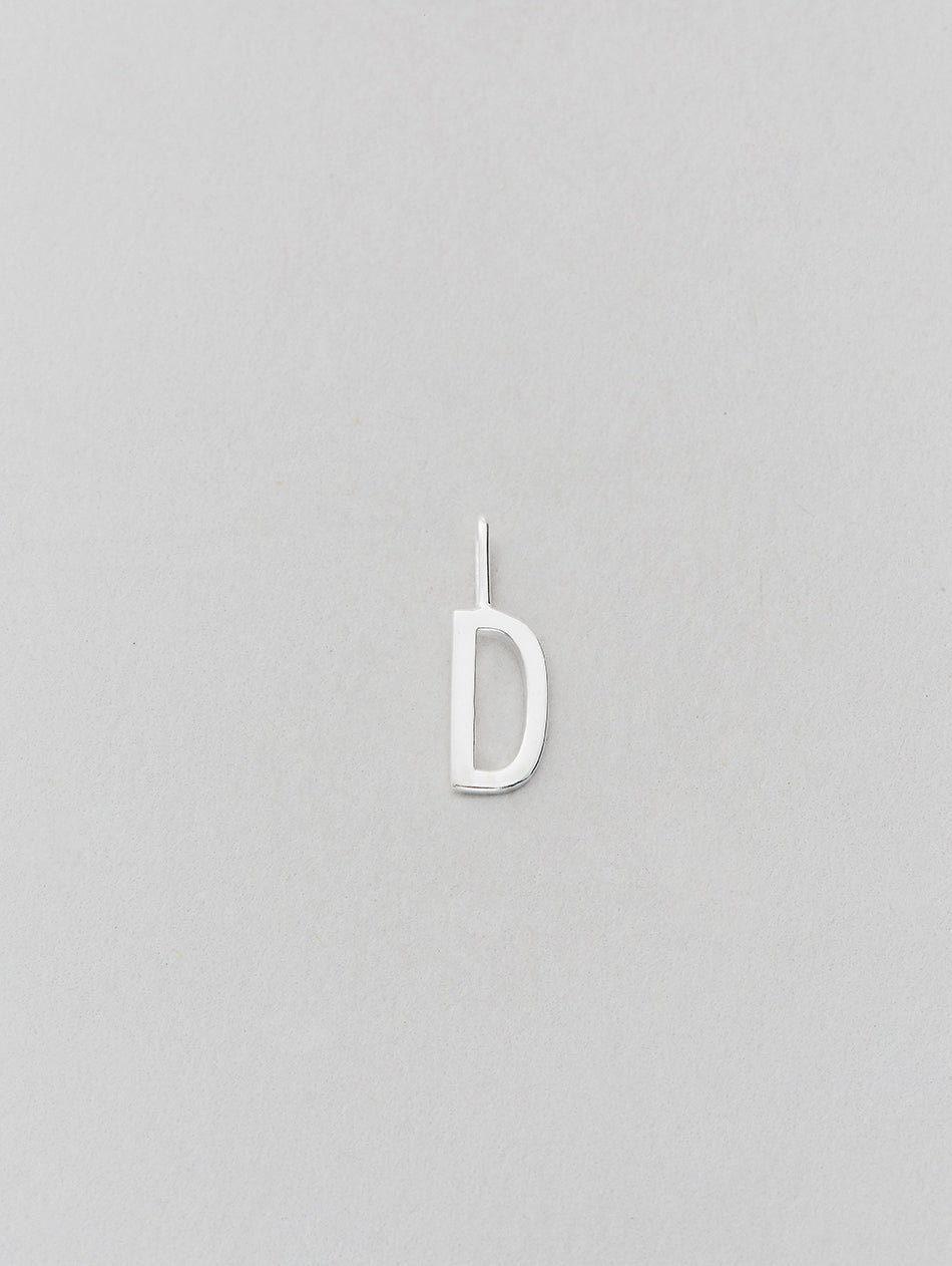 Stříbrný přívěsek Písmeno A - Z - 10 mm DESIGN LETTERS | Stylové doplňky pro děti a ženy | Lavly.cz