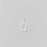 Stříbrný přívěsek Písmeno A - Z - 10 mm DESIGN LETTERS | Stylové doplňky pro děti a ženy | Lavly.cz