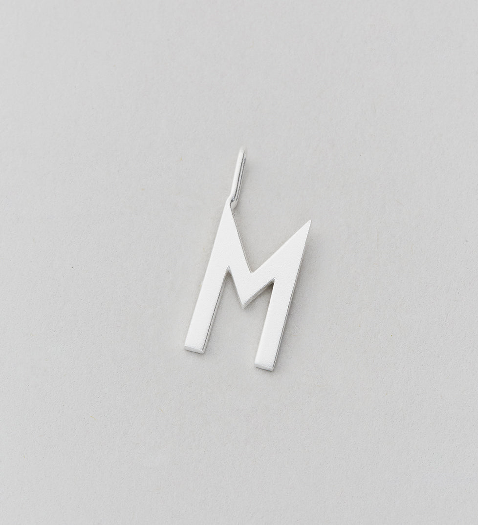 Stříbrný přívěsek Písmeno A - Z - 16 mm DESIGN LETTERS | Stylové doplňky pro děti a ženy | Lavly.cz