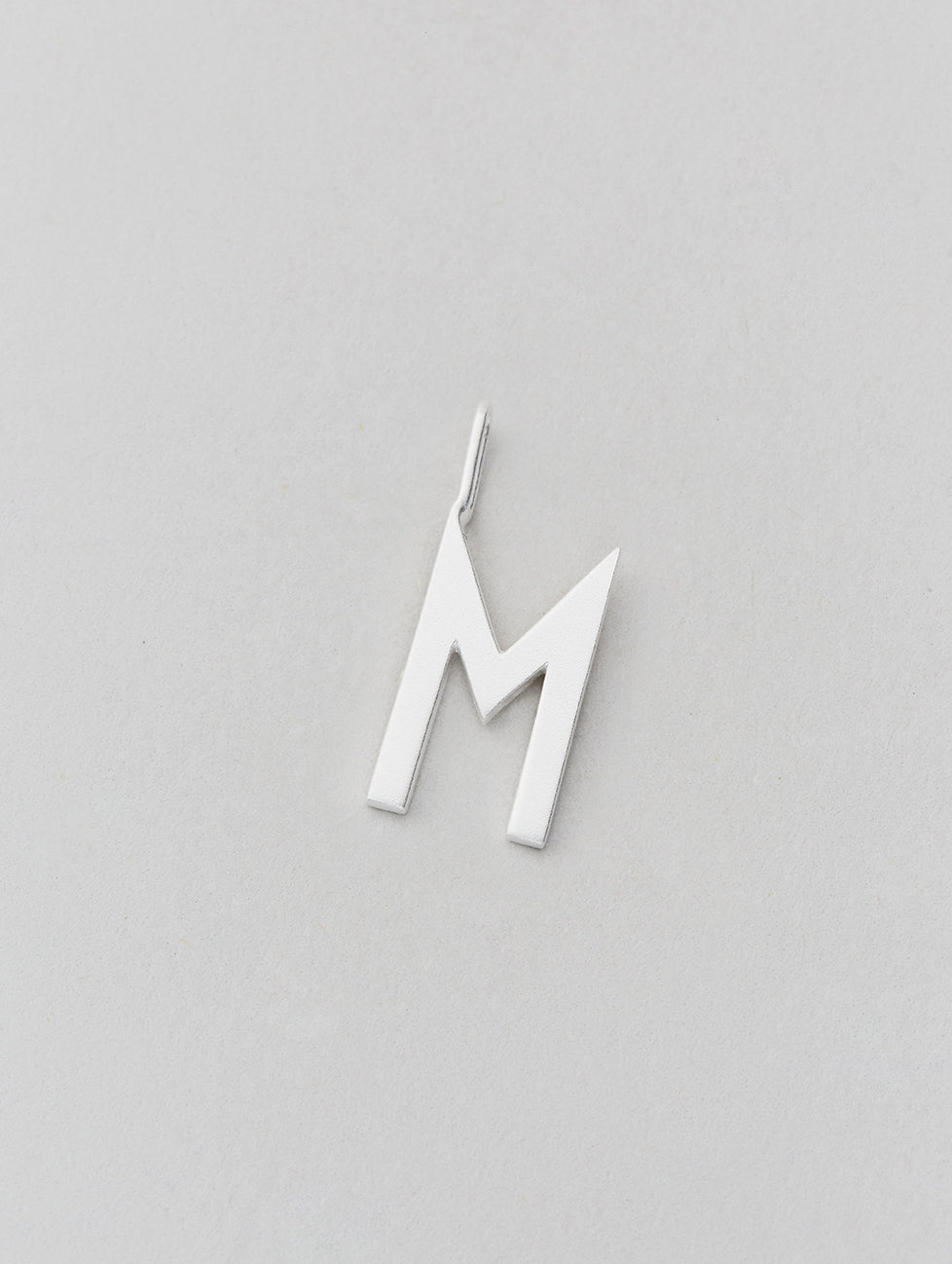 Stříbrný přívěsek Písmeno A - Z - 16 mm DESIGN LETTERS | Stylové doplňky pro děti a ženy | Lavly.cz