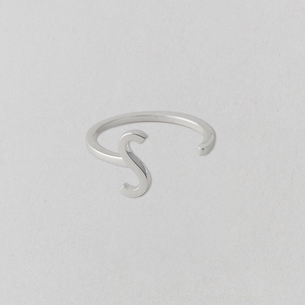 Stříbrný prsten Písmeno A - Z - DESIGN LETTERS | Stylové doplňky pro děti a ženy | Lavly.cz