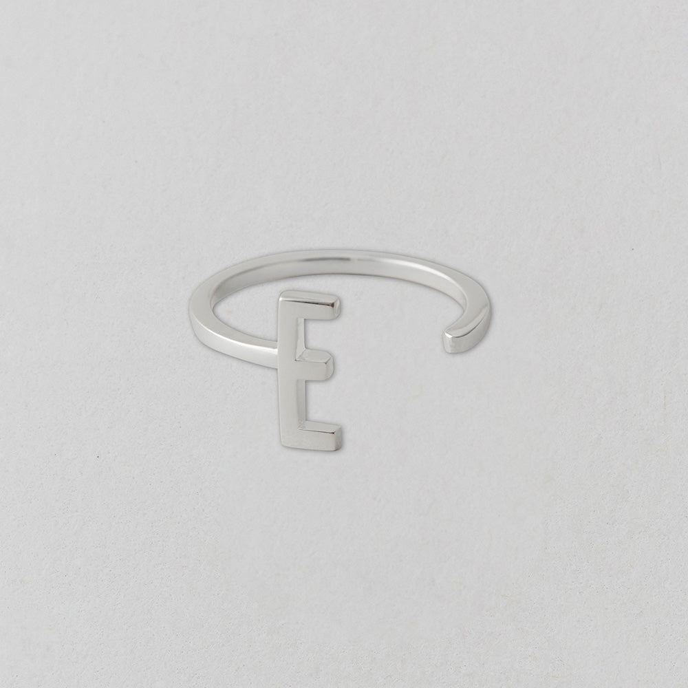 Stříbrný prsten Písmeno A - Z - DESIGN LETTERS | Stylové doplňky pro děti a ženy | Lavly.cz