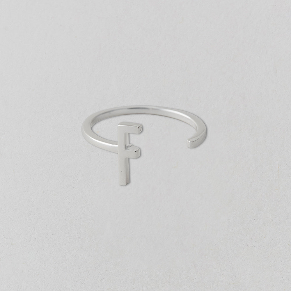 Stříbrný prsten Písmeno A - Z - DESIGN LETTERS | Stylové doplňky pro děti a ženy | Lavly.cz