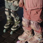 Svítící kolečkové brusle KONGES SLOJD Cherry | Lavly.cz