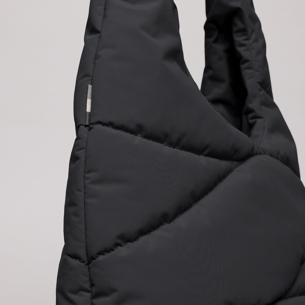 Taška přes rameno GOT BAG Wavy Puffer Black | Lavly.cz