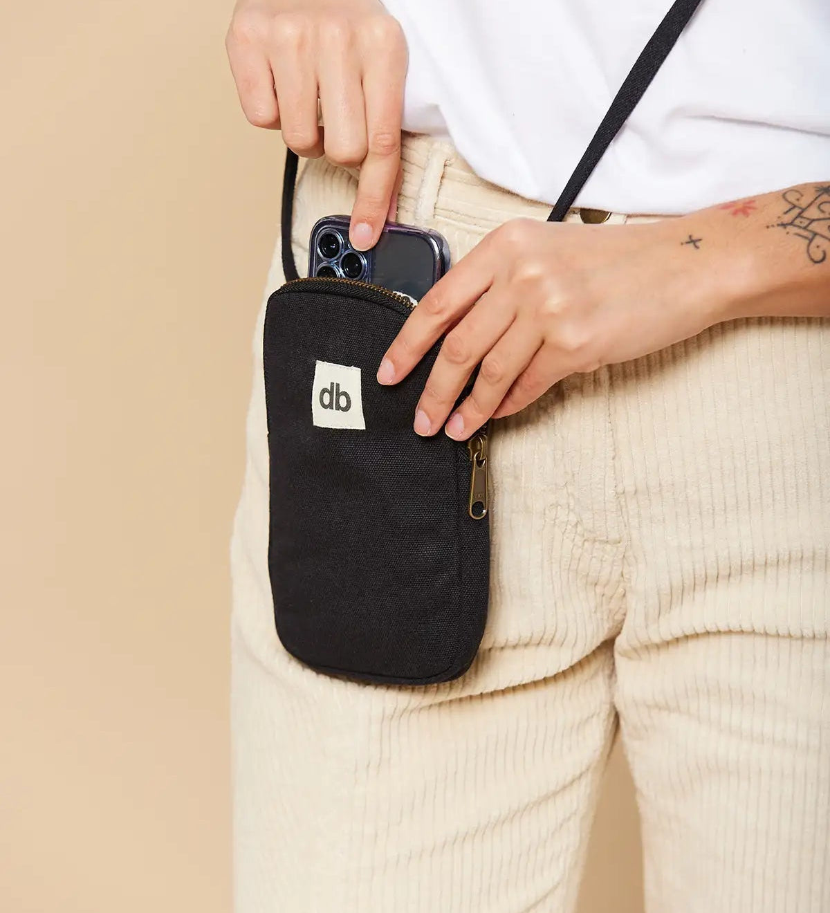 Taštička na mobil HINDBAG Bill Black | Stylové doplňky pro děti a ženy | Lavly.cz