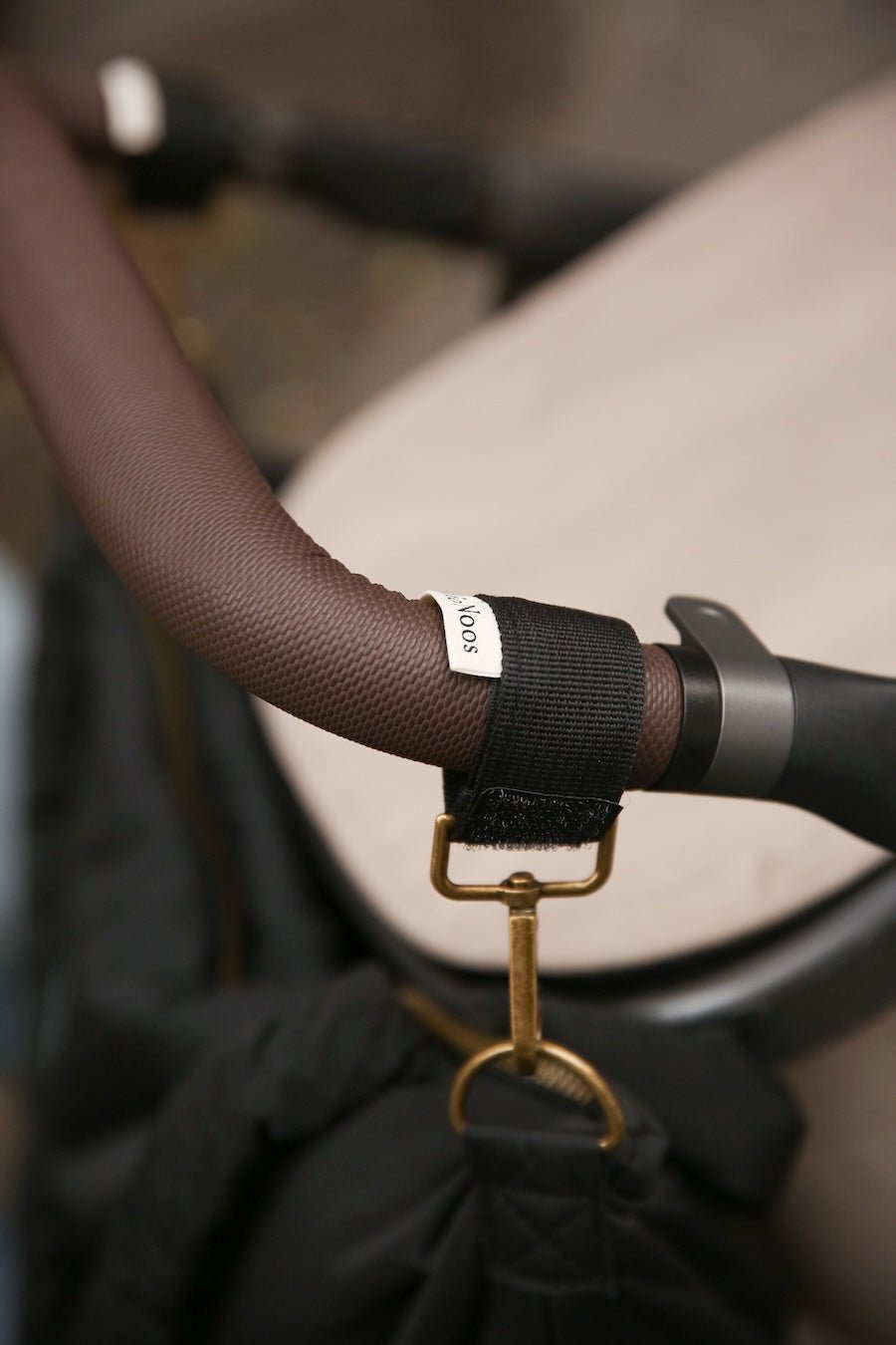 Úchyty na kočárek na přebalovací tašku STUDIO NOOS | Lavly.cz