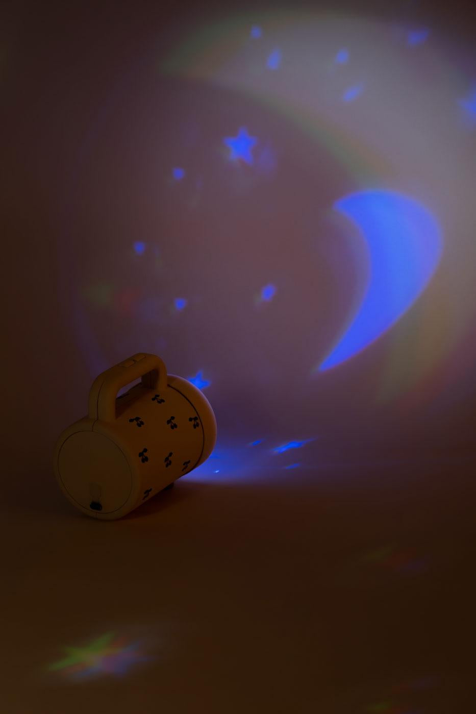 Velká dětská svítilna KONGES SLOJD Cherry | Stylové doplňky pro děti a ženy | Lavly.cz