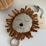 Závěsný hrací lvíček FERM LIVING Natural | Stylové doplňky pro děti a ženy | Lavly.cz