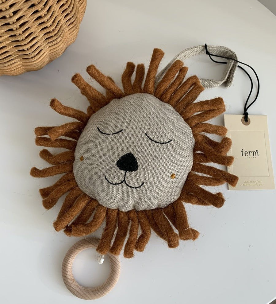 Závěsný hrací lvíček FERM LIVING Natural | Stylové doplňky pro děti a ženy | Lavly.cz