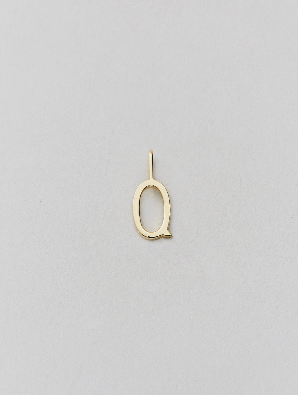 Zlatý přívěsek Písmeno A - Z - 10 mm DESIGN LETTERS | Stylové doplňky pro děti a ženy | Lavly.cz